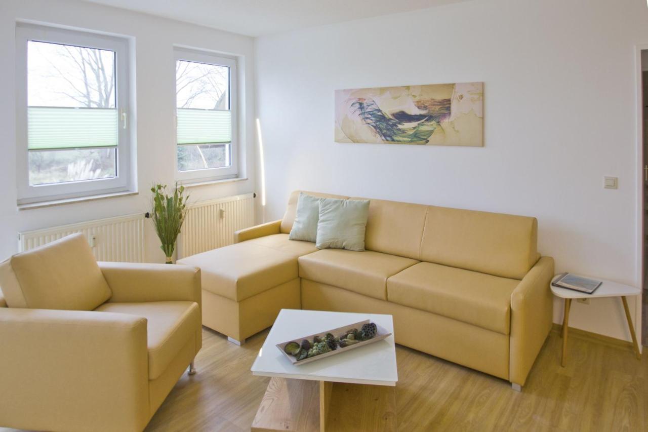 Strandnah Mit Balkon, Gratis Nutzung Vom Ahoi Erlebnisbad Und Sauna In Sellin - Strandhaus Moenchgut Fewo13 Lobbe Exterior foto