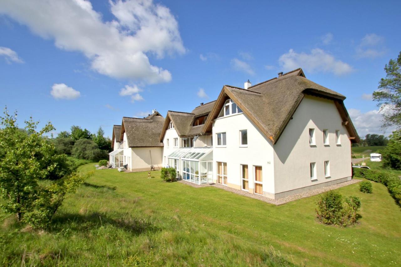 Strandnah Mit Balkon, Gratis Nutzung Vom Ahoi Erlebnisbad Und Sauna In Sellin - Strandhaus Moenchgut Fewo13 Lobbe Exterior foto