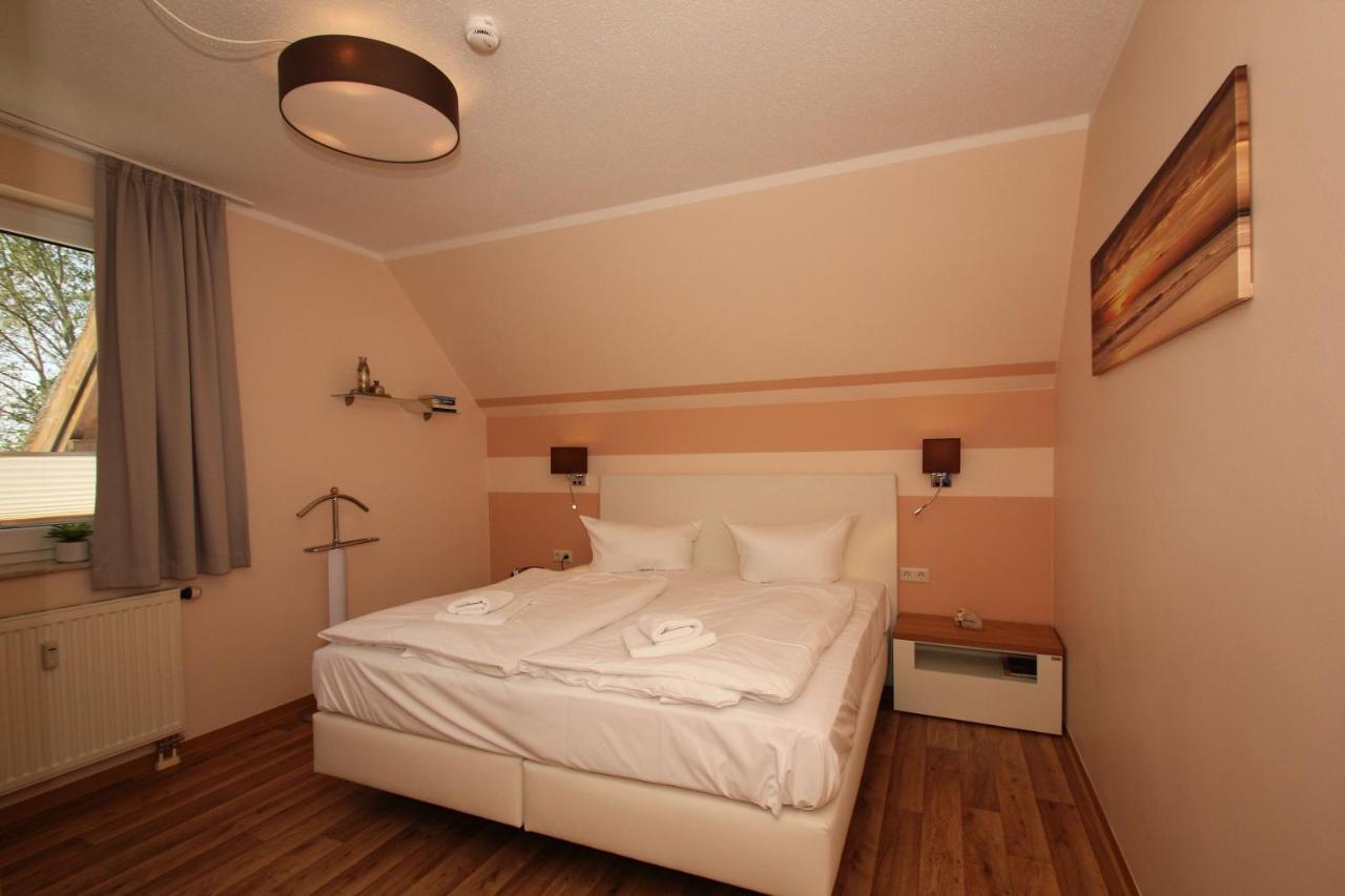 Strandnah Mit Balkon, Gratis Nutzung Vom Ahoi Erlebnisbad Und Sauna In Sellin - Strandhaus Moenchgut Fewo13 Lobbe Exterior foto